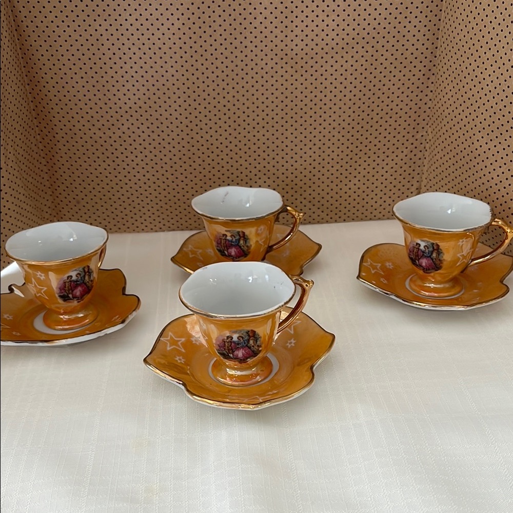Vintage Gold Mini Tea Cup Set with Saucer